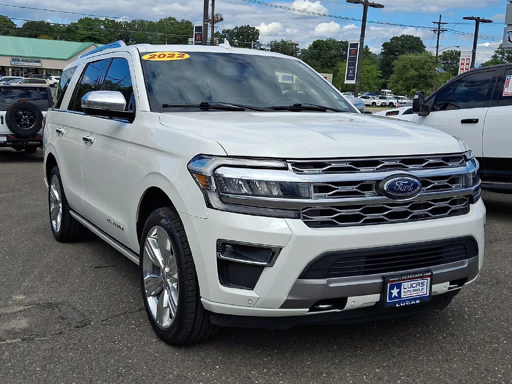Used 2022 Star White Metallic Tri-Coat Ford Platinum image 2