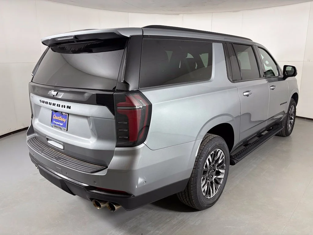 Certified Used 2025 Sterling Gray Metallic Chevrolet Z71 image 10