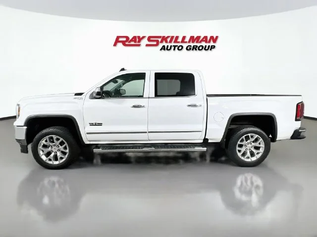 Used 2018 White GMC SLT image 4