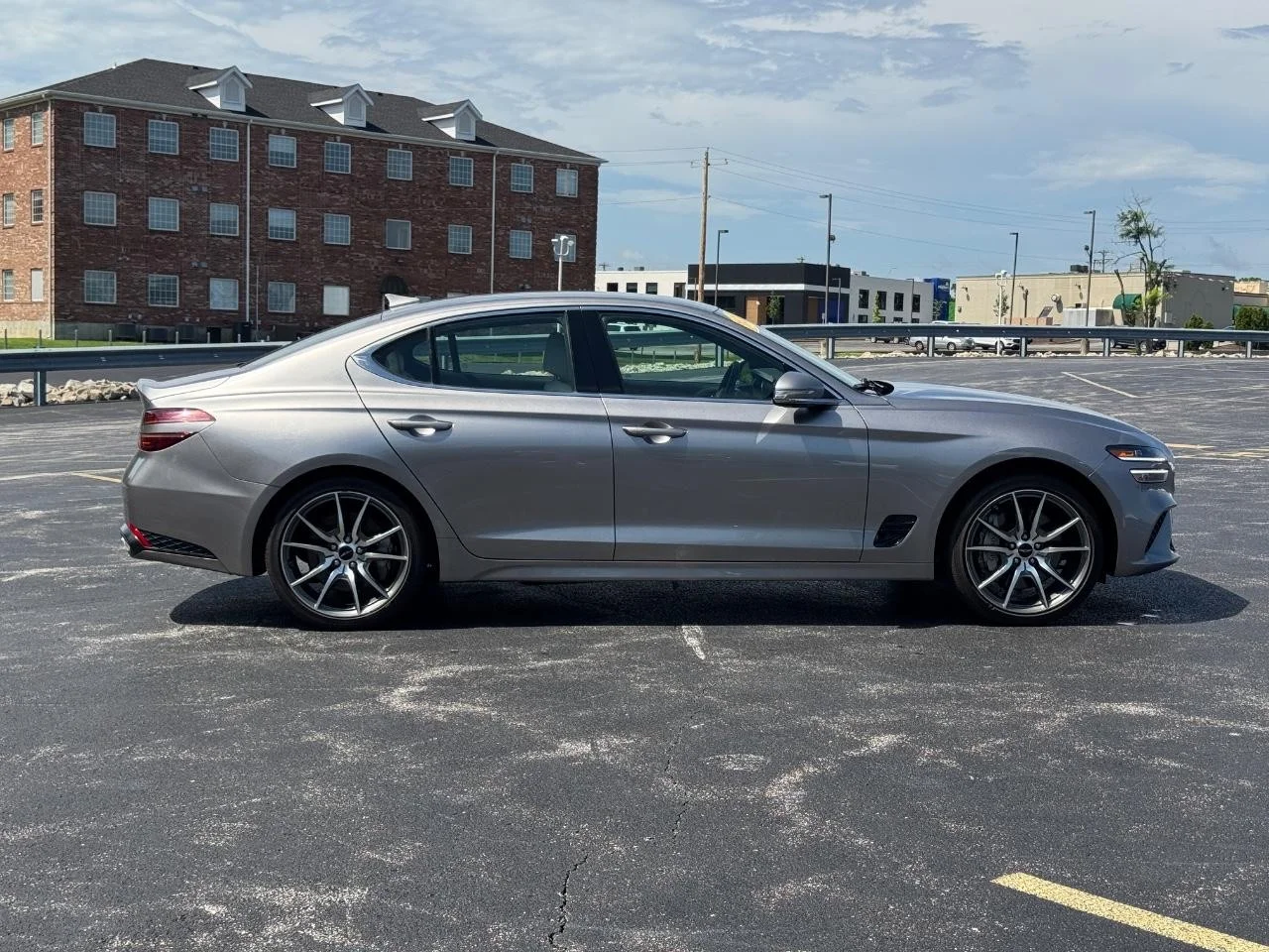 Used 2025 SAVILLE SILVER Genesis 2.5T Standard image 3