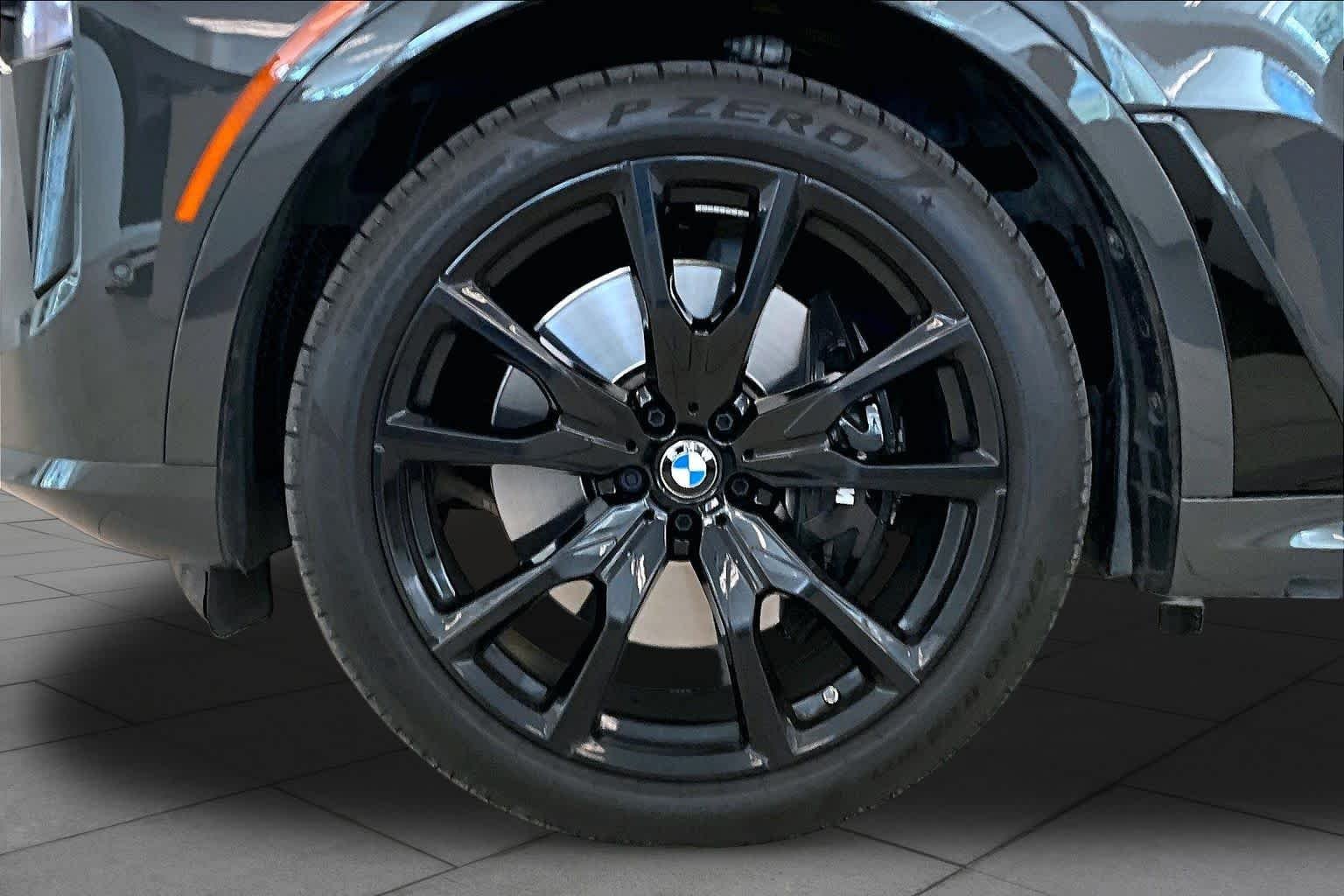 Used 2026 Dravit Grey Metallic BMW M60i image 10