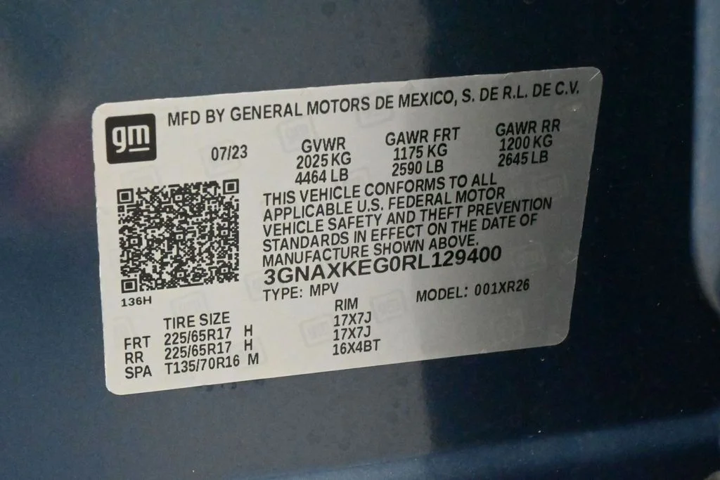 Used 2024 Lakeshore Blue Metallic Chevrolet LT image 16