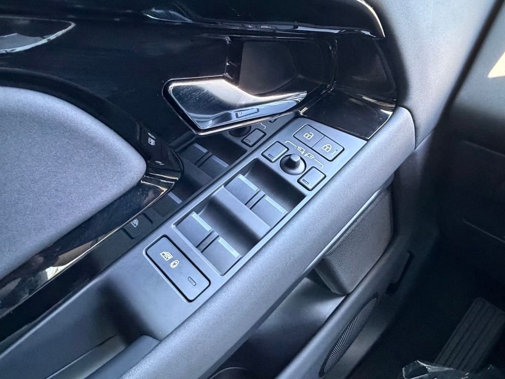 New 2026 Arroios Grey Land Rover S image 15