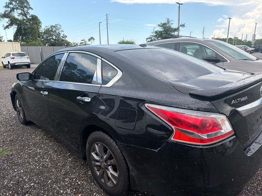 Used 2015 Black Nissan 2.5 S image 8