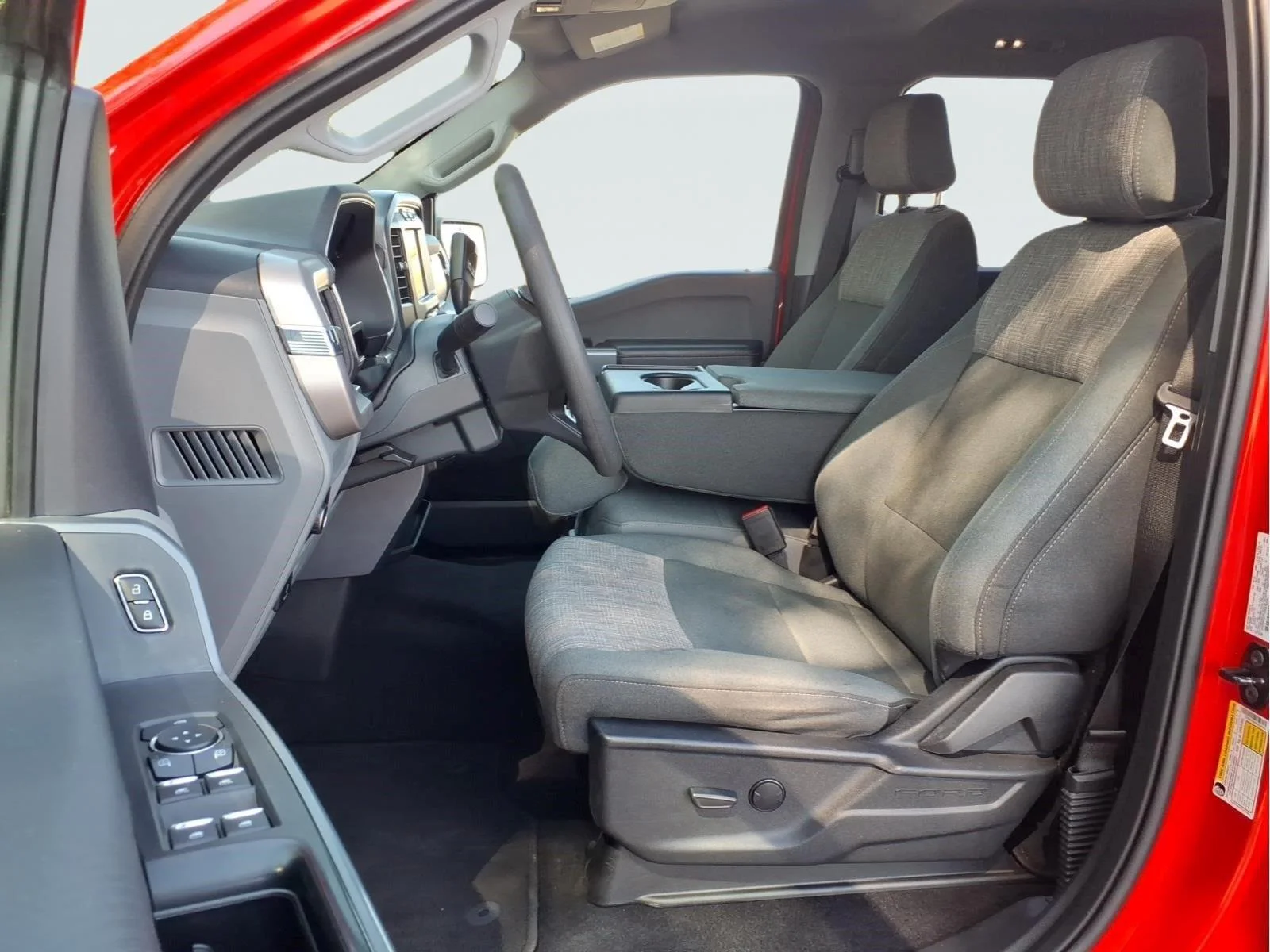 2023 Ford F-150 XLT - Photo 15