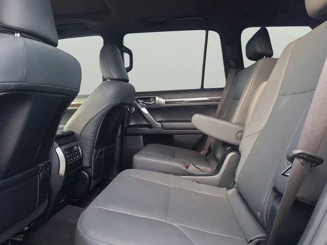 Used 2023 Gray Lexus GX 460 Premium image 9