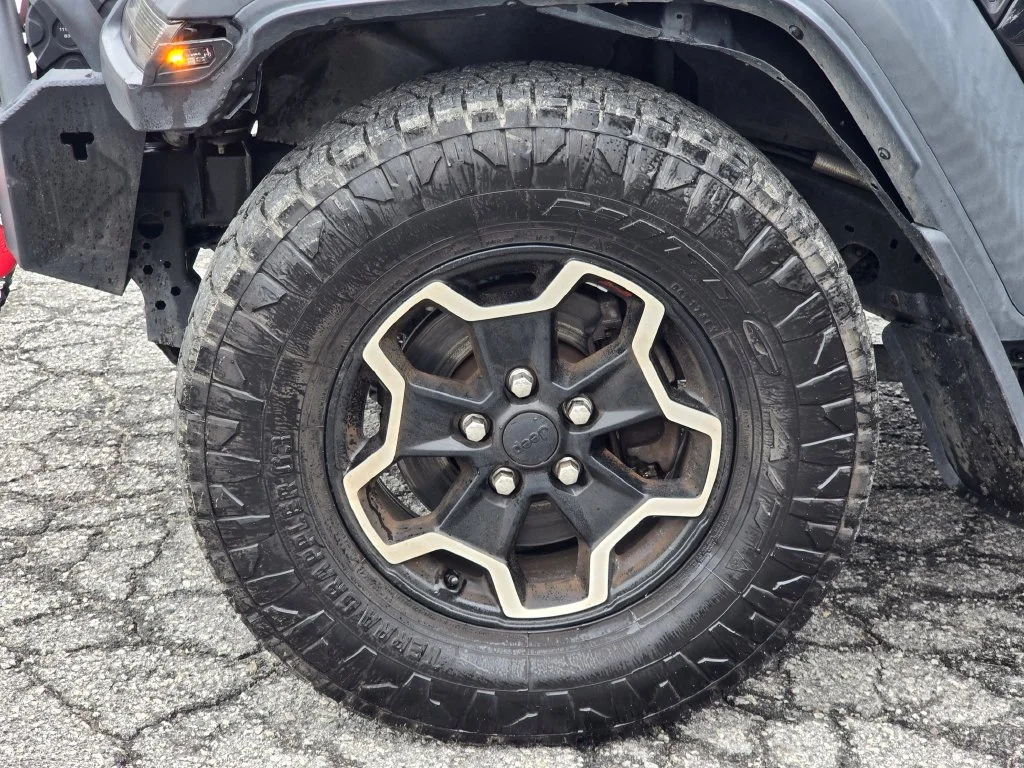 Used 2020 Black Jeep Sport image 10