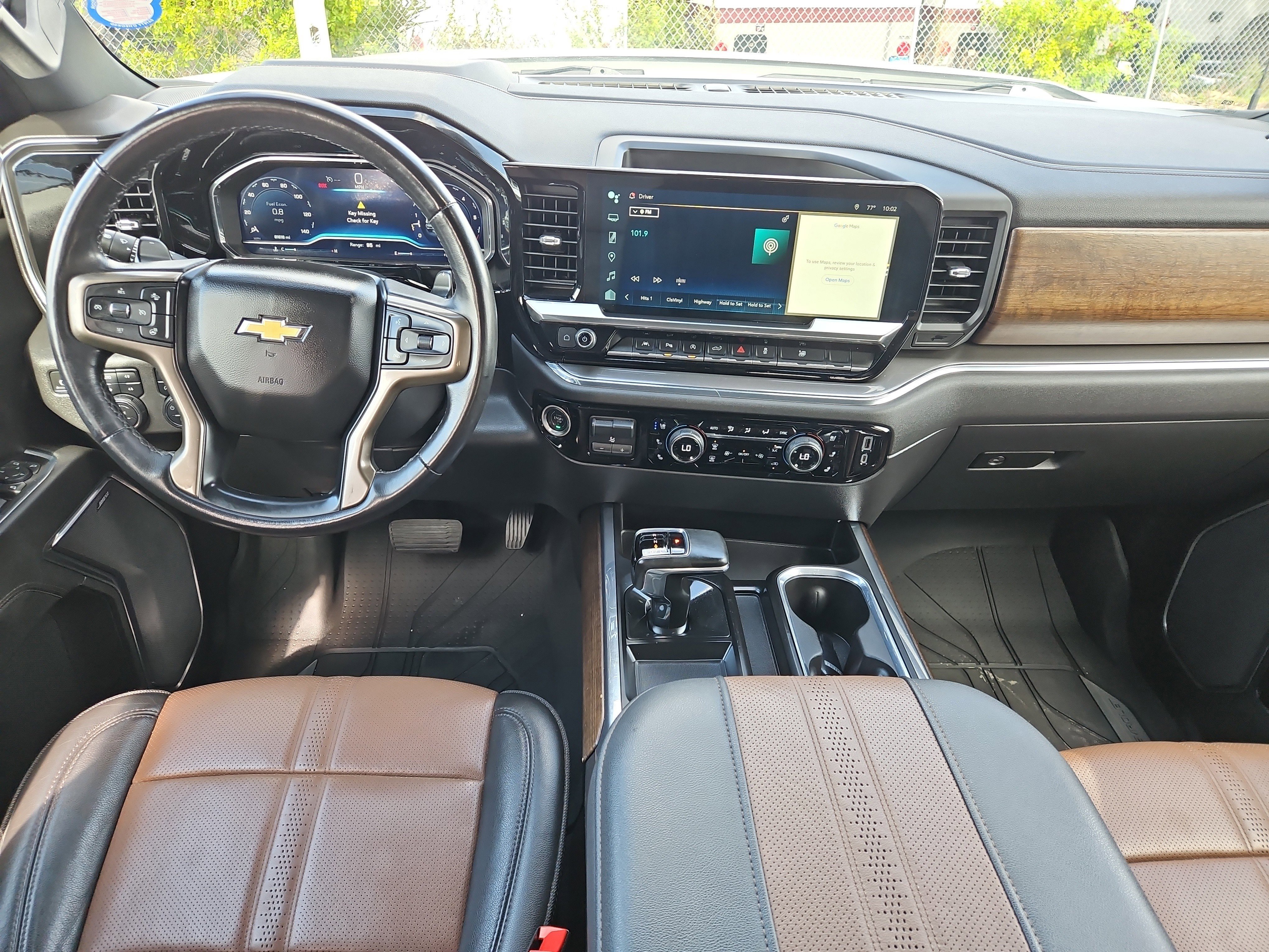 Used 2023 Iridescent Pearl Tricoat Chevrolet High Country image 10