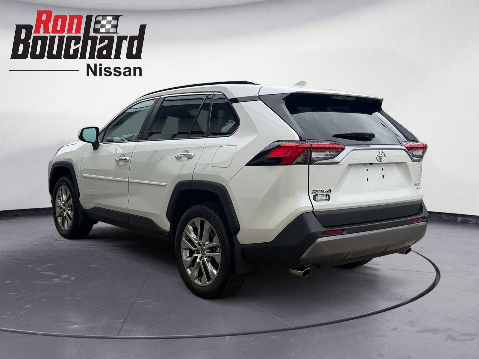 Used 2021 Blizzard Pearl Toyota Limited image 4