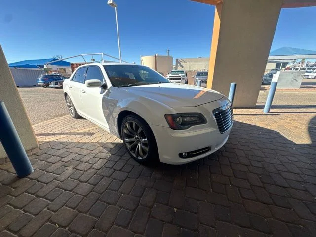 Used 2014 Bright White Clearcoat Chrysler S image 3
