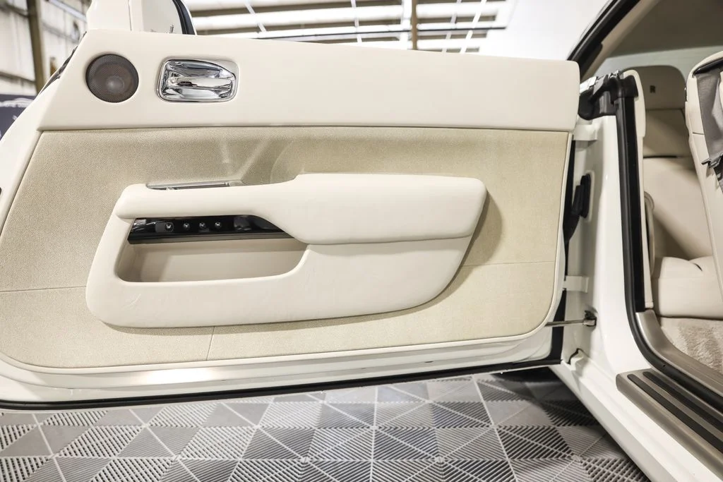 Used 2014 White Rolls-Royce Base image 24