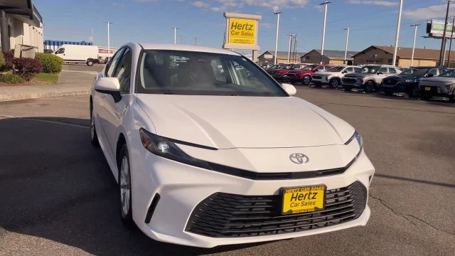 Used 2025 White Toyota LE image 4