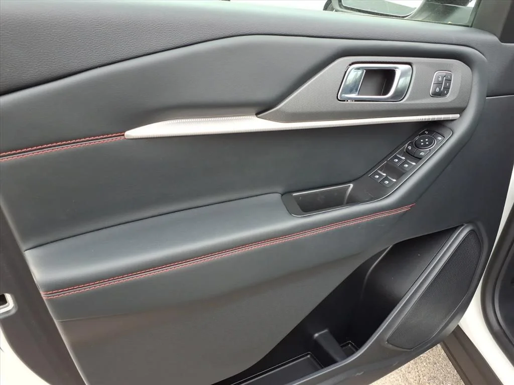 2025 Ford Explorer ST-LINE - Photo 10