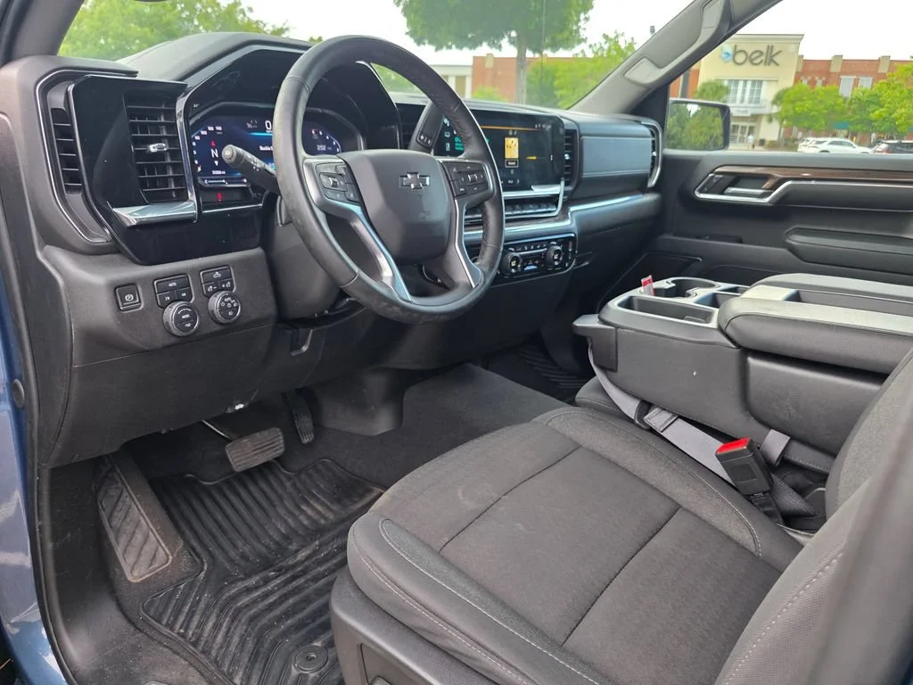 Used 2024 Lakeshore Blue Metallic Chevrolet RST image 11
