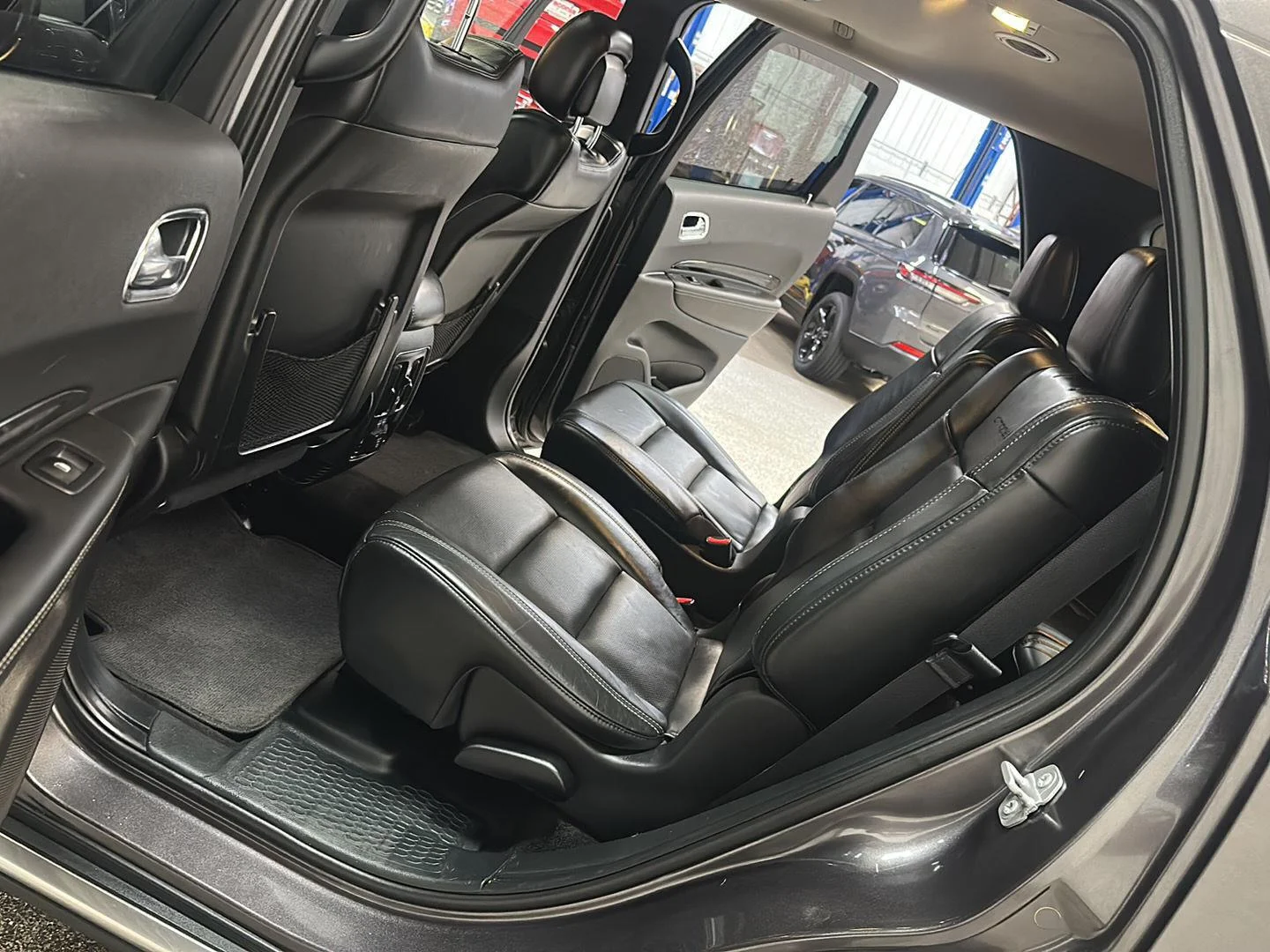 Used 2014 Granite Crystal Metallic Clearcoat Dodge Citadel image 28