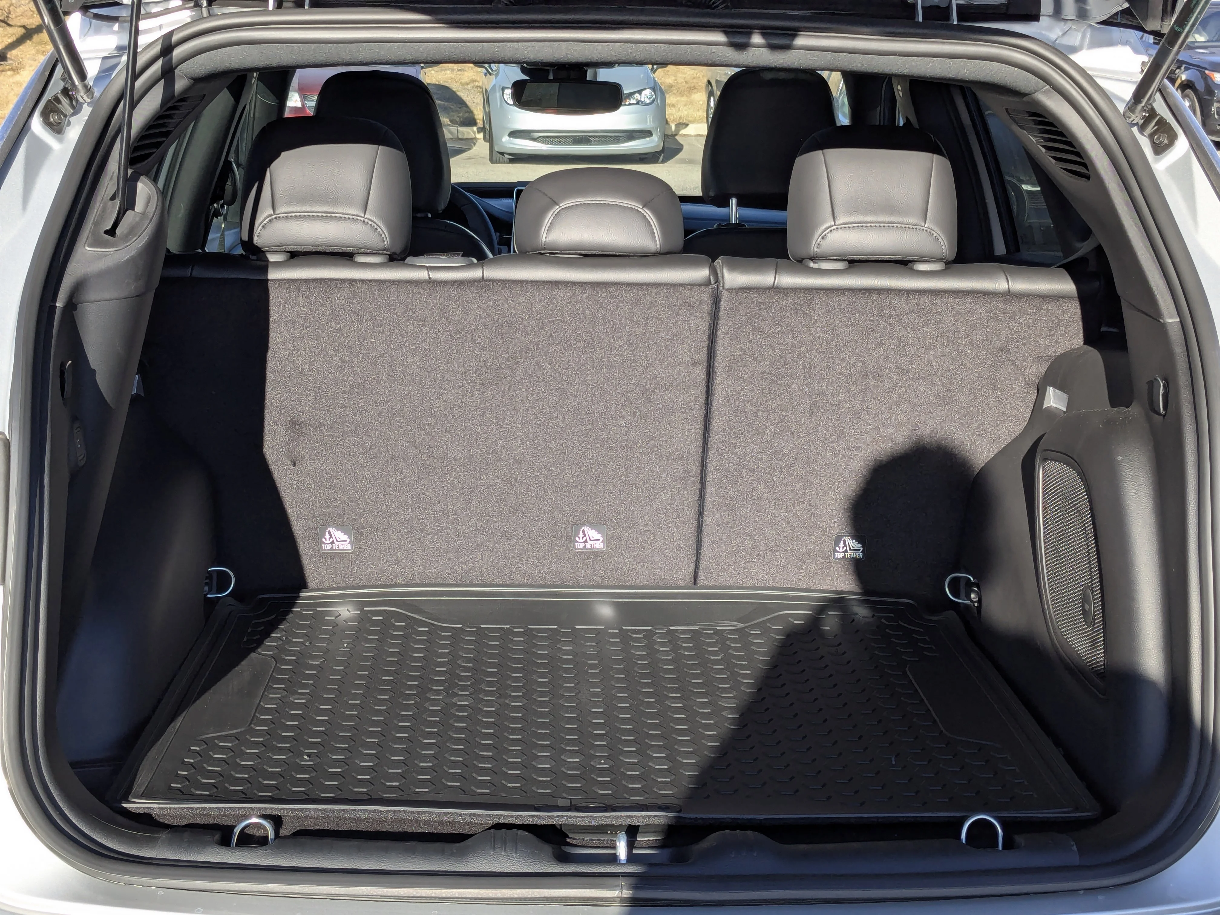New 2026 Silver Jeep North - Panoramic Sunroof - Alpine Audio -  Adaptive Cruise - Power Liftgate & Tons More! image 29