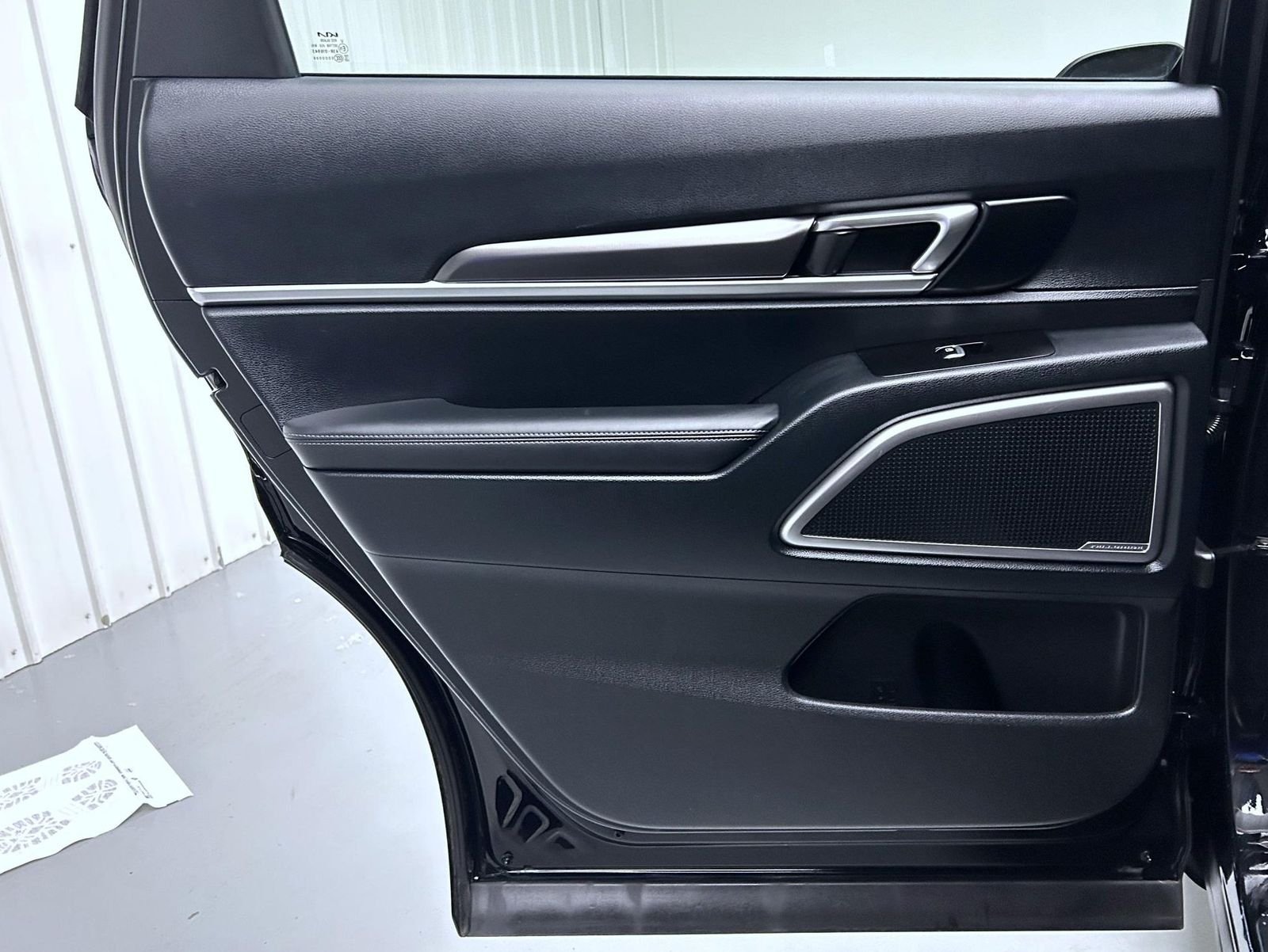 Used 2024 Black Kia S image 21