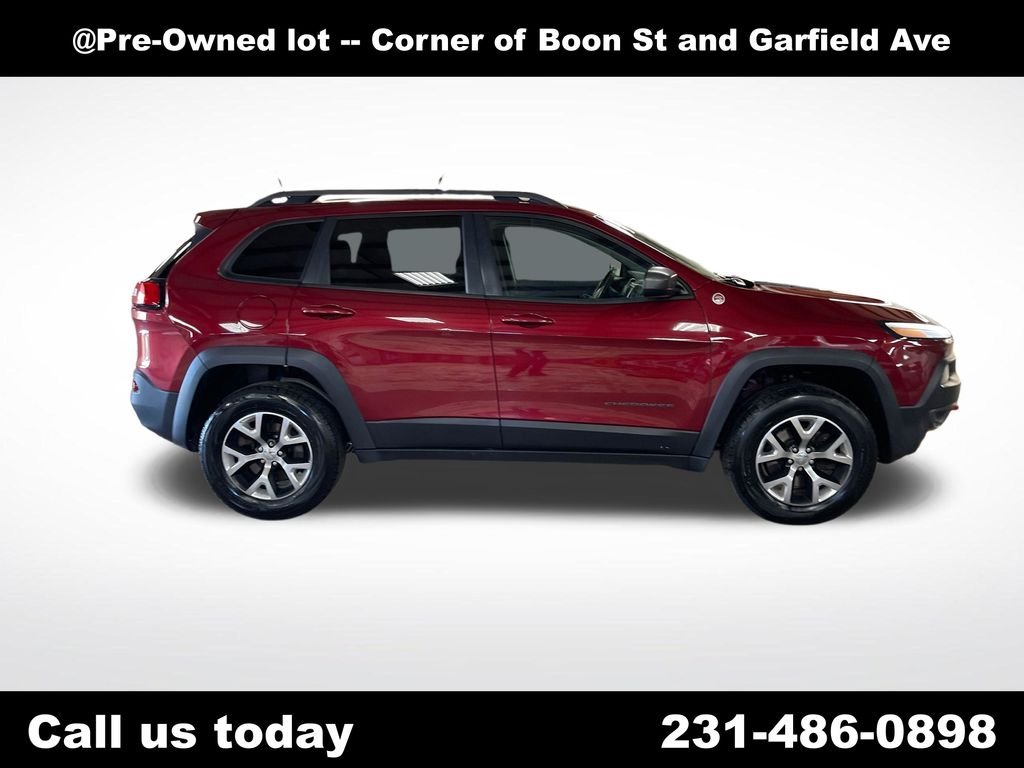 Used 2014 Red Jeep Trailhawk image 6