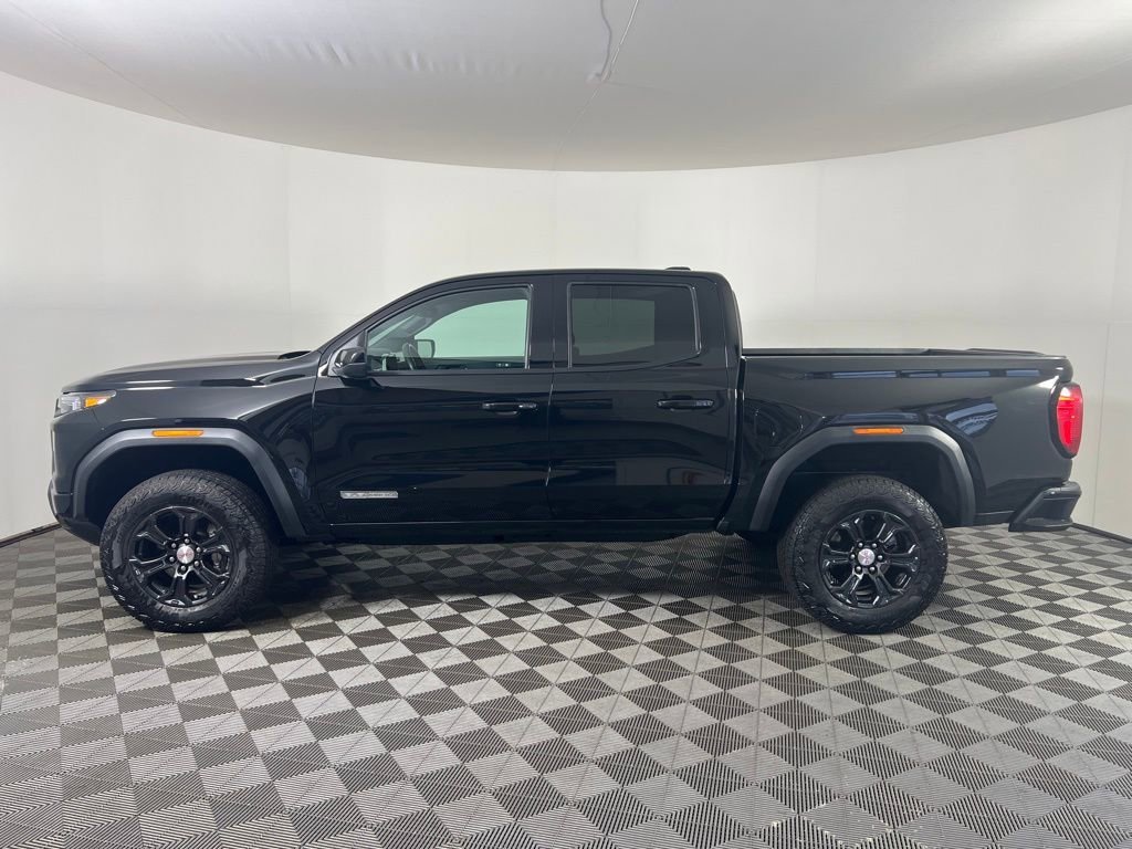 Used 2024 Onyx Black GMC Elevation image 26