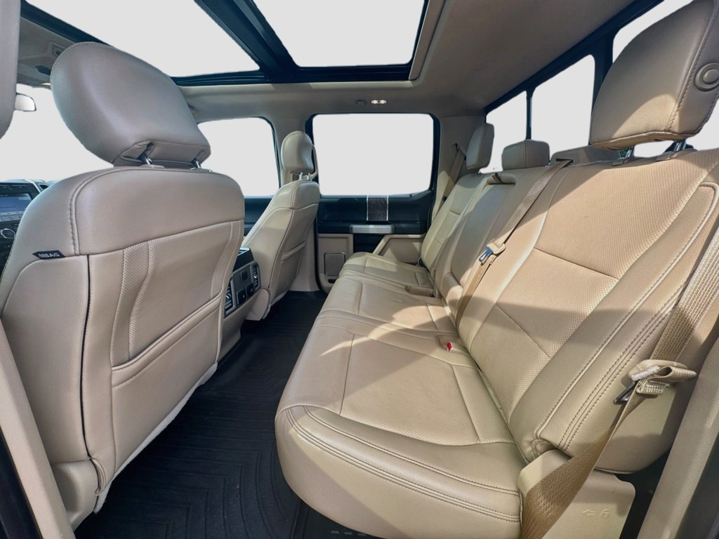 Used 2017  Ford Lariat image 26