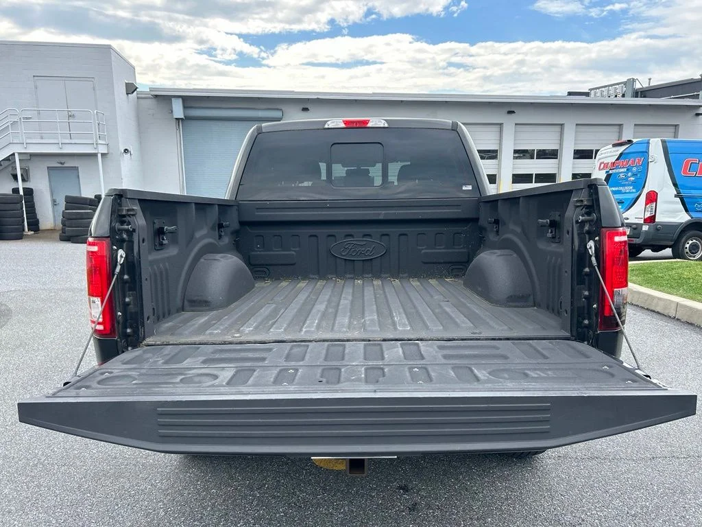 Used 2015 Black Ford XLT image 22