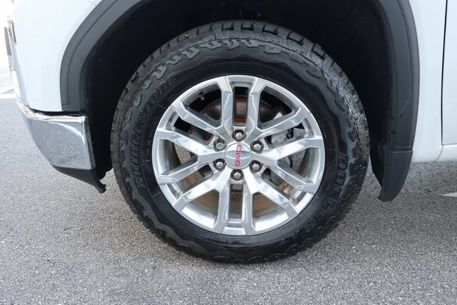 Used 2022 Summit White GMC SLT image 10