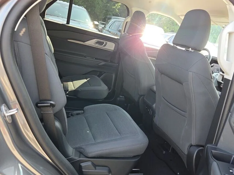 New 2026 Carbonized Gray Metallic Ford Active image 15