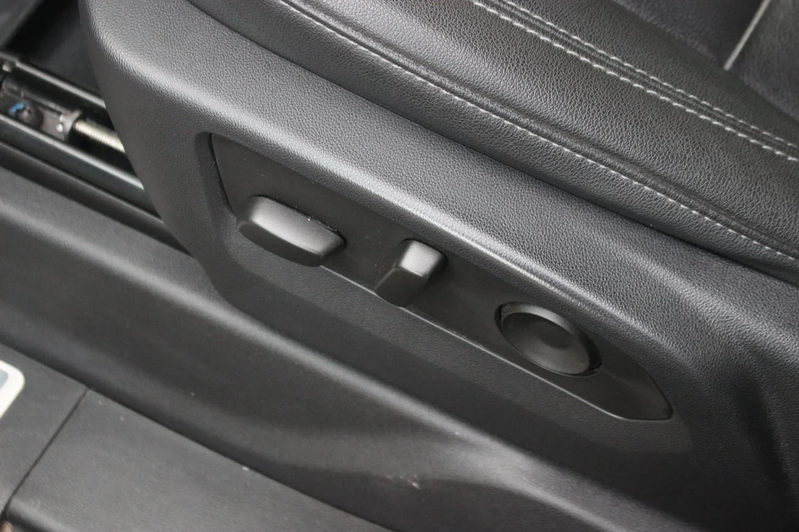 Used 2022 Dark Ash Metallic Chevrolet RST image 19