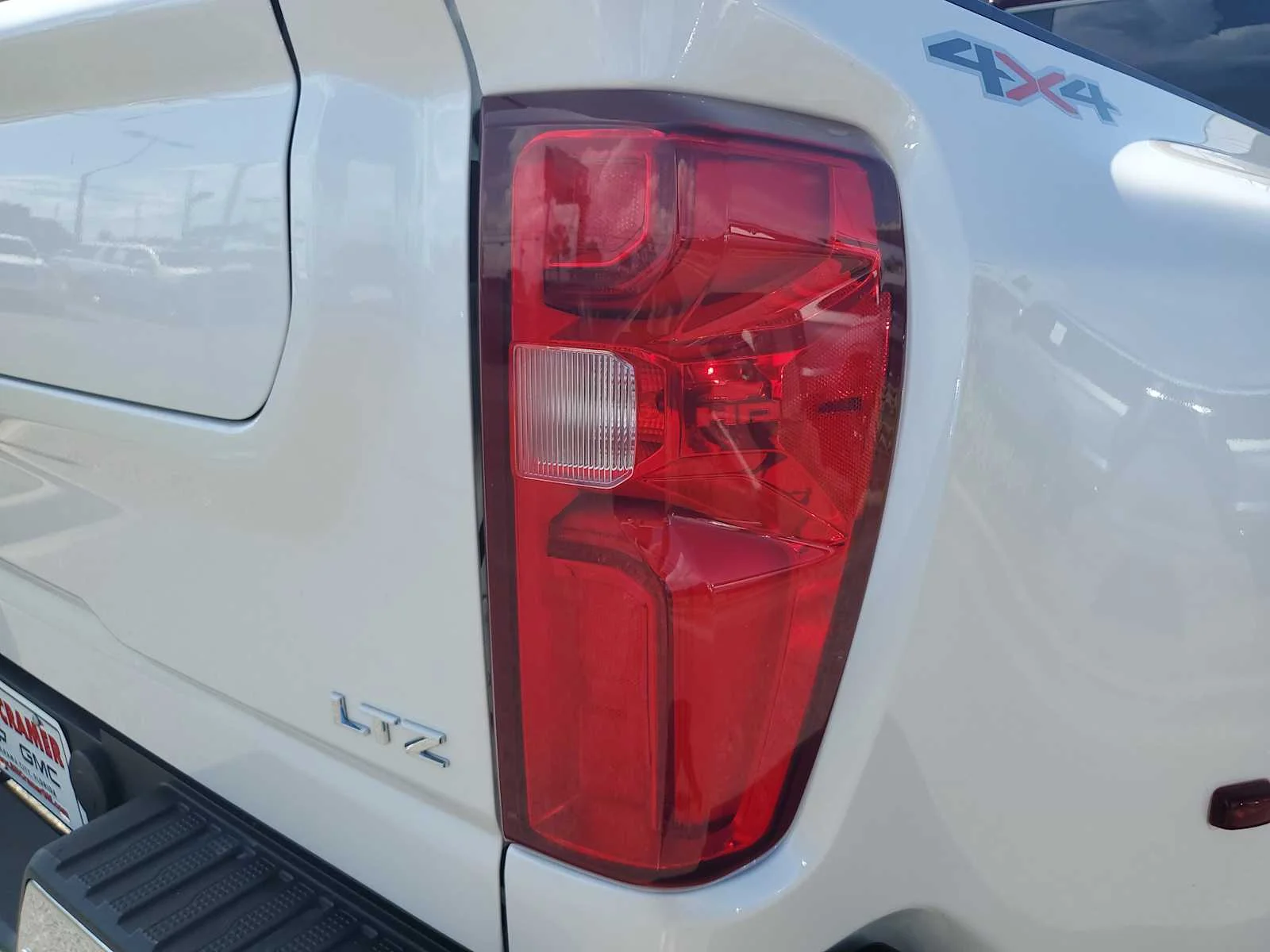 Used 2024 Iridescent Pearl Tricoat Chevrolet LTZ DRW image 9