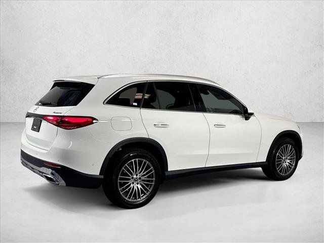 New 2026 Polar White Mercedes-Benz GLC 300 image 35