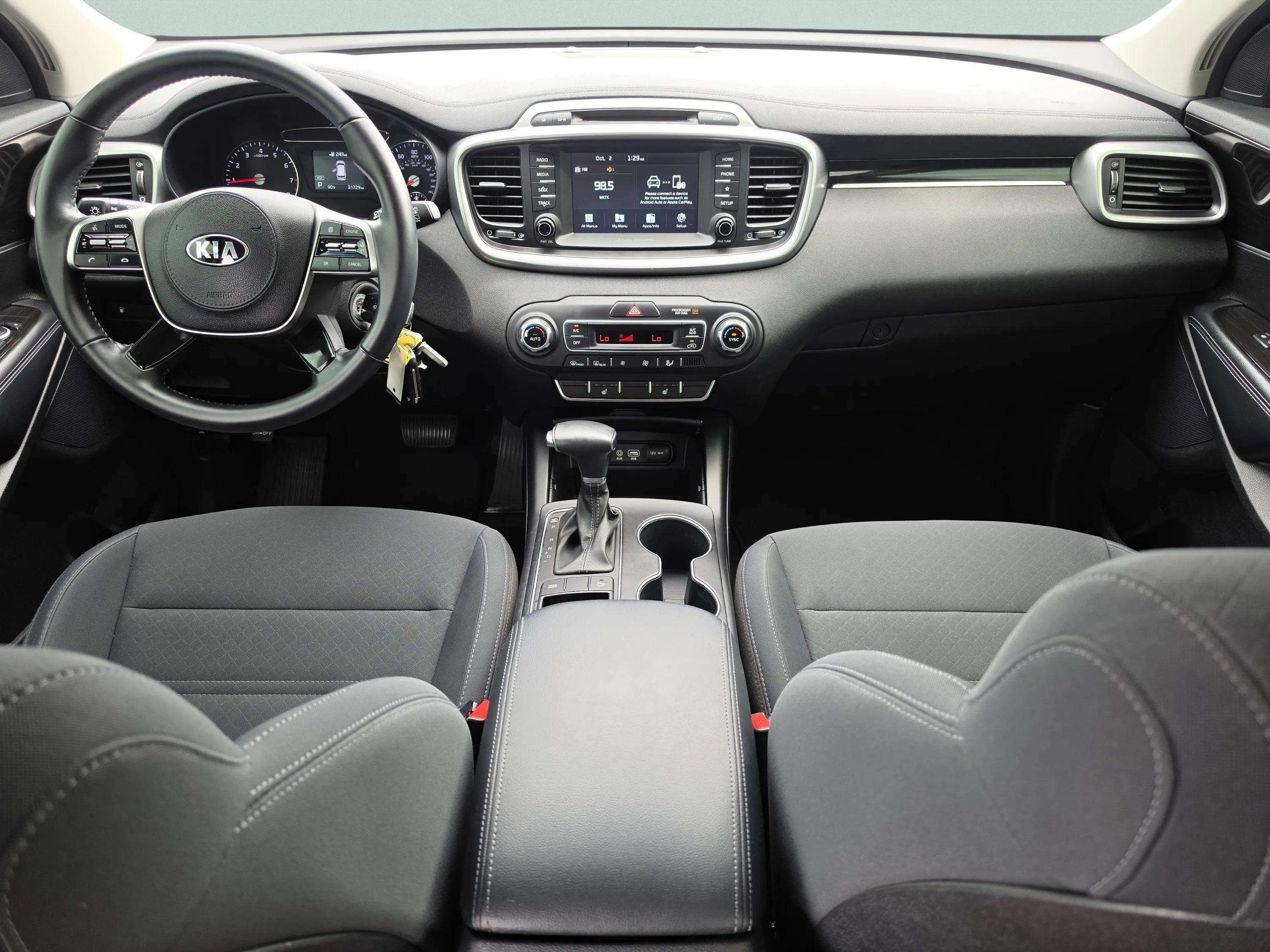 Used 2019 Platinum Graphite Kia LX V6 image 17