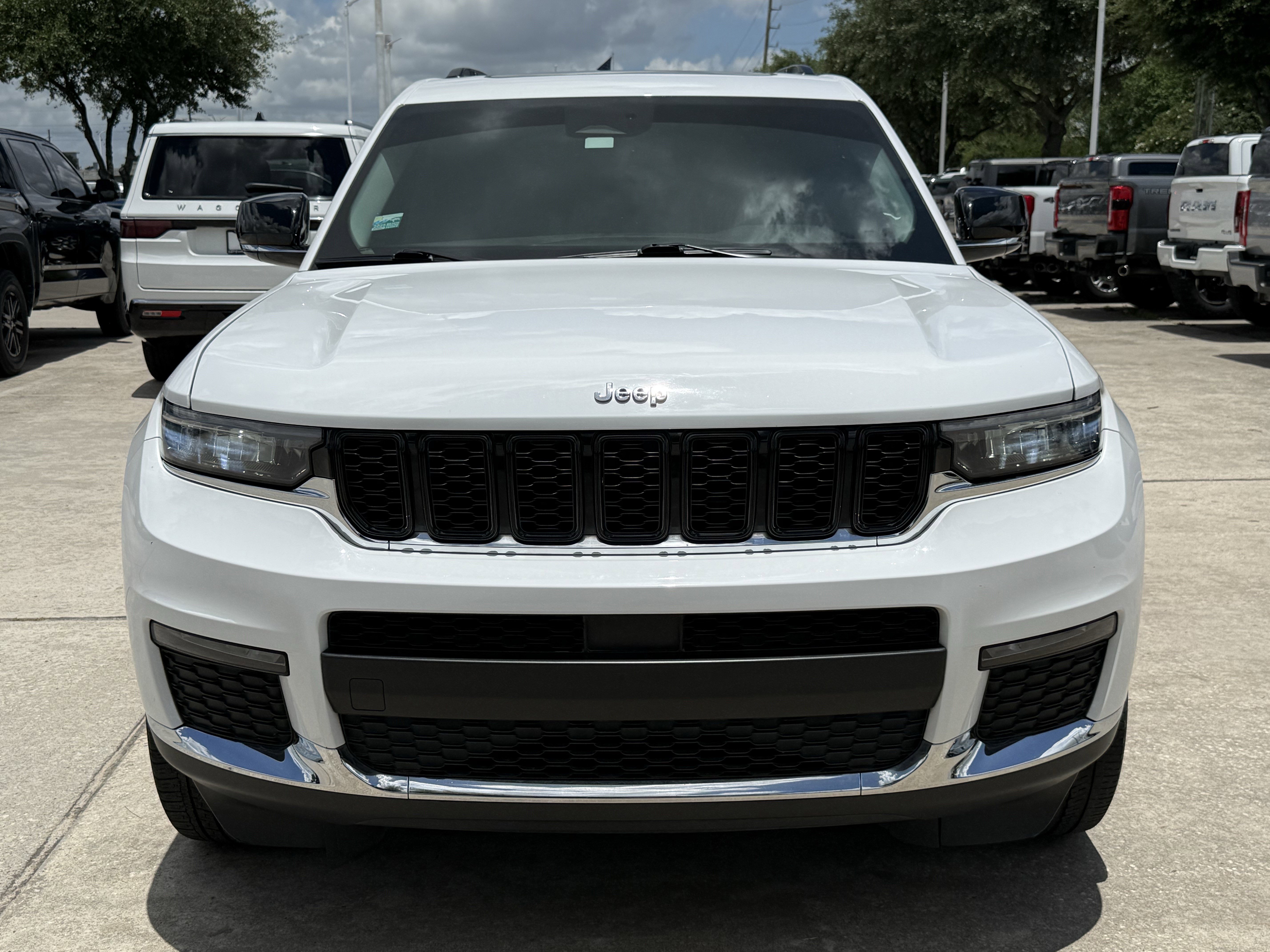 Used 2021 Bright White Clearcoat Jeep Limited image 9