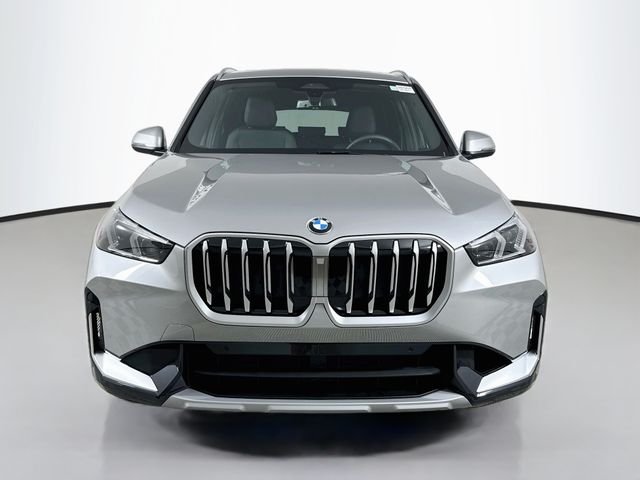 New 2026 Silver Metallic BMW xDrive28i image 2