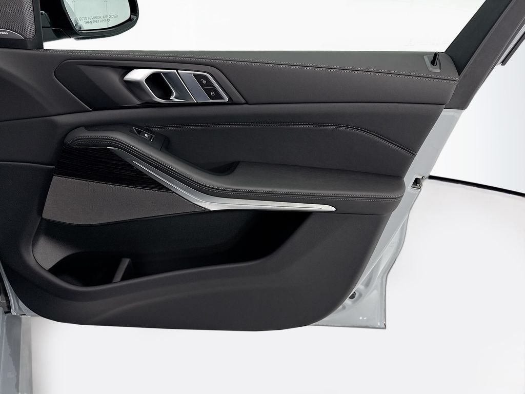 New 2026 Gray Metallic BMW xDrive40i image 24