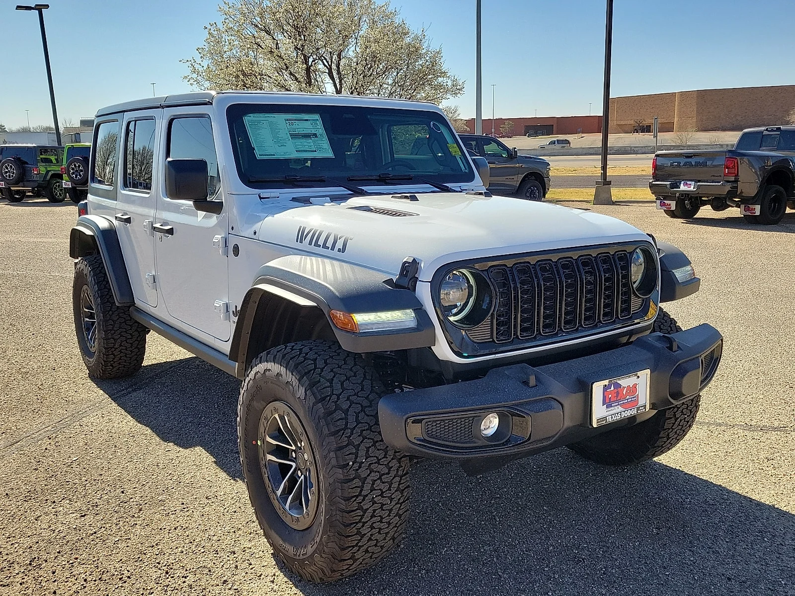 New 2026 PW7 Bright Whit Jeep 4-DOOR WILLYS image 6