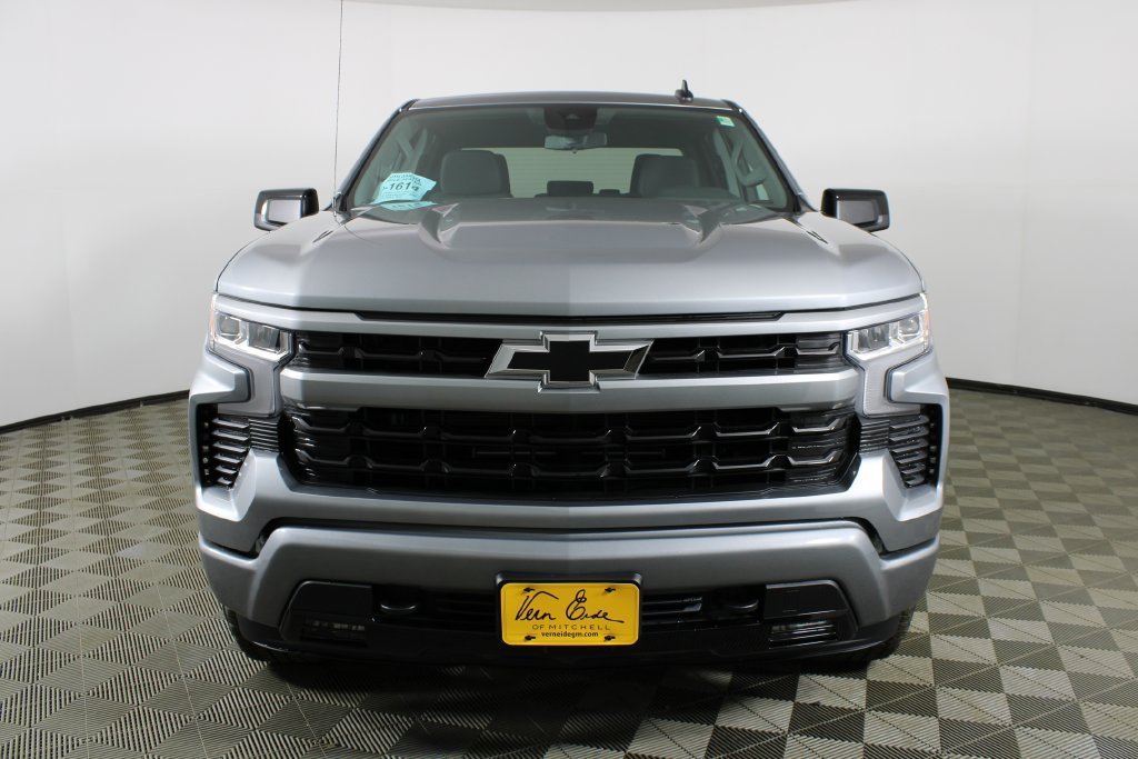 New 2026 Sterling Gray Metallic Chevrolet RST image 2