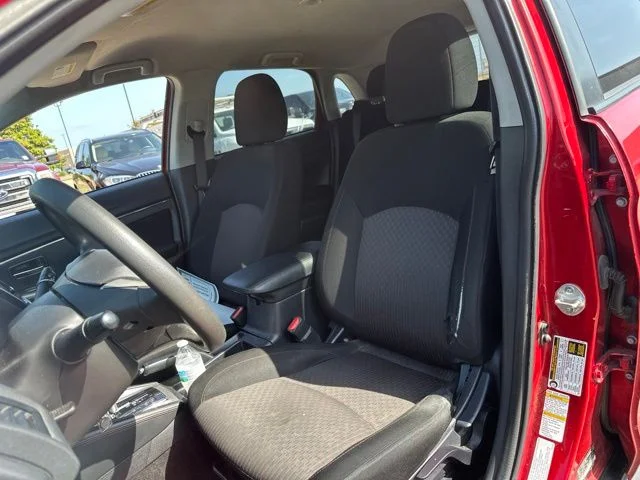Used 2018 Red Mitsubishi 2.0 ES image 17