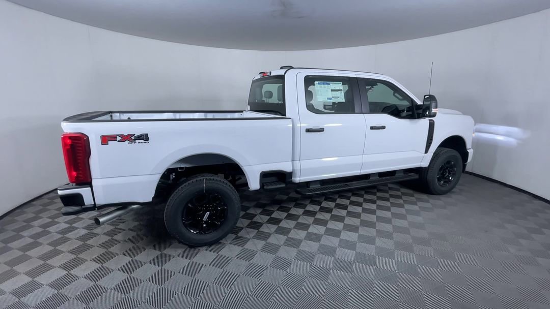 New 2026 Oxford White Ford XL image 9