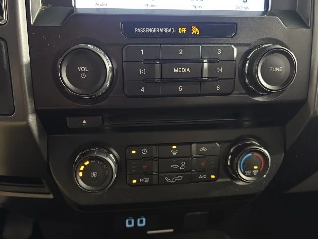 Used 2018 Blue Ford XLT image 21