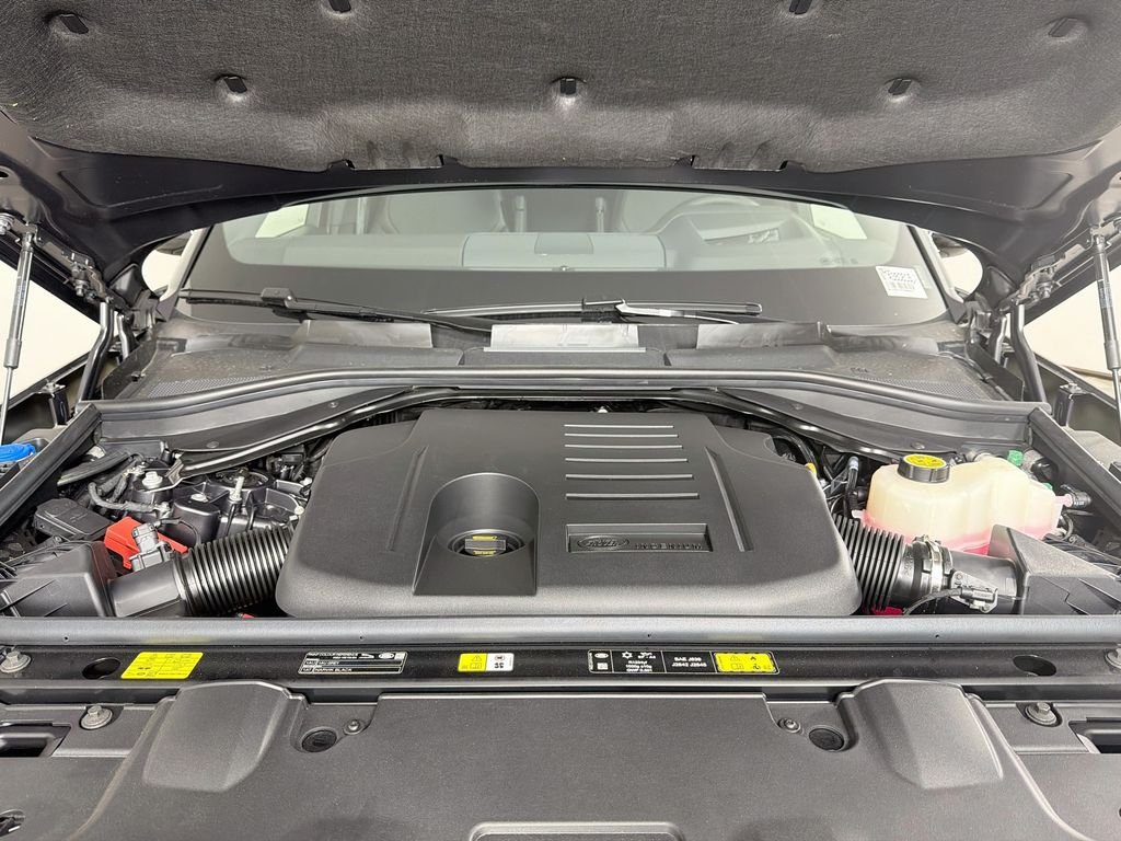 New 2026 Carpathian Grey Land Rover SE 7 Seats image 32