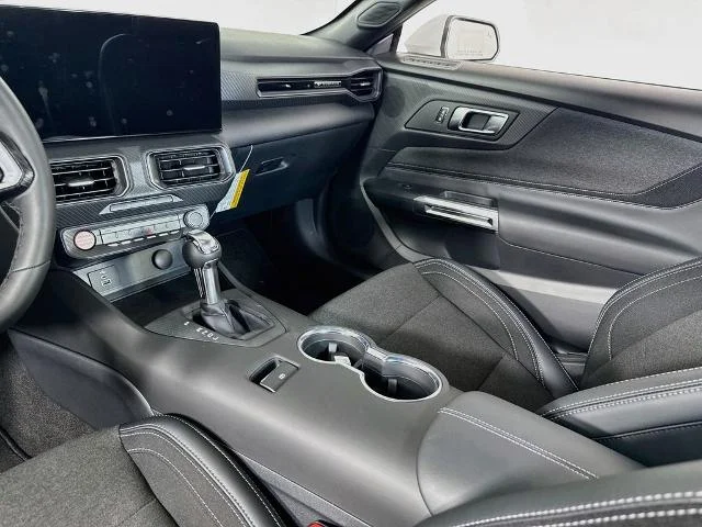 2025 Ford Mustang EcoBoost Fastback - Photo 52