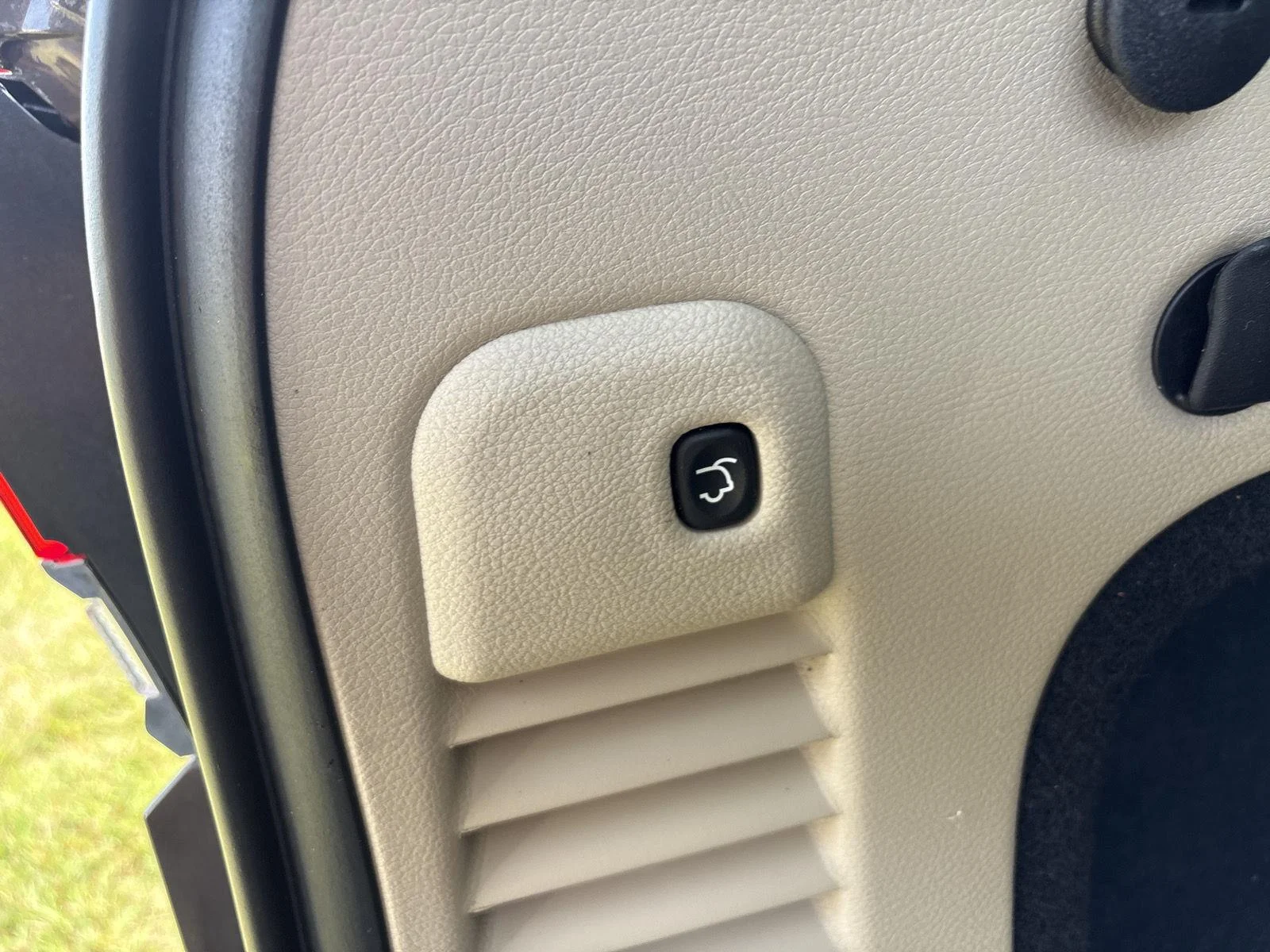 Used 2021 Walnut Brown Metallic Clearcoat Jeep Limited image 12