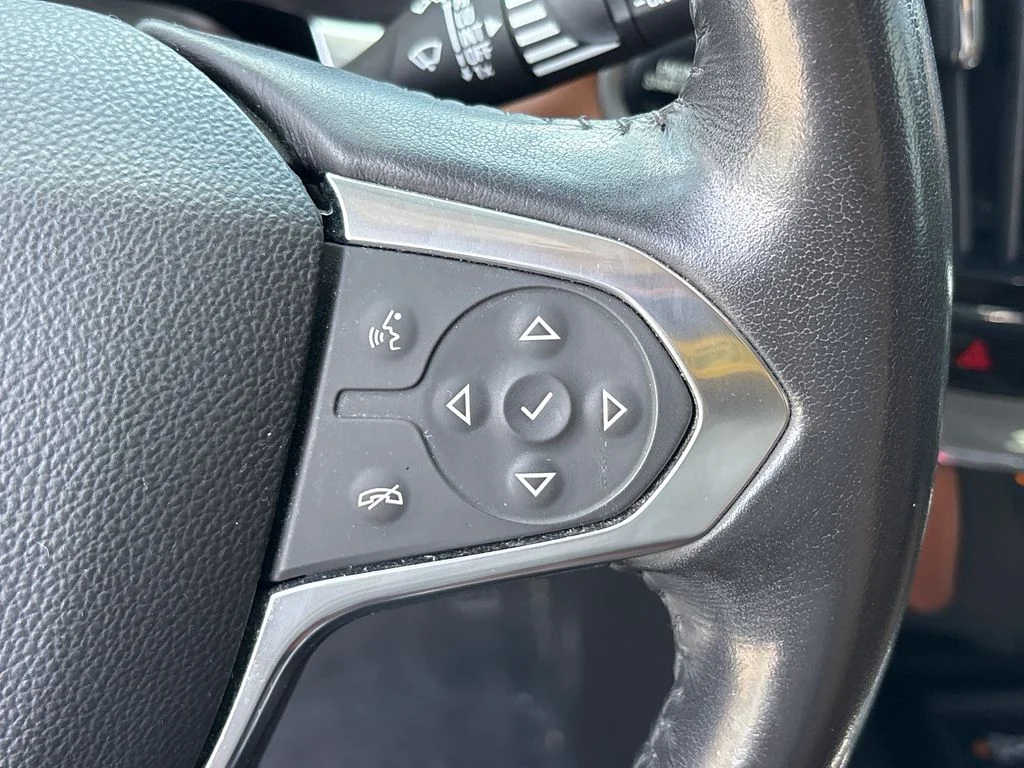 Certified Used 2020 White Chevrolet High Country image 18