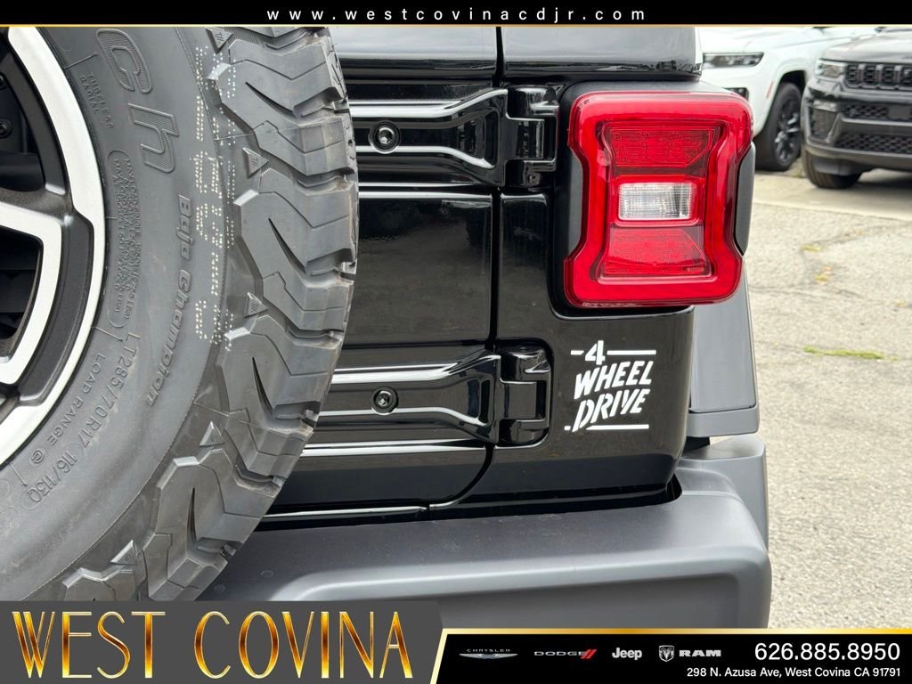 New 2026 Black Clear-Coat Exterior Paint Jeep Rubicon image 15
