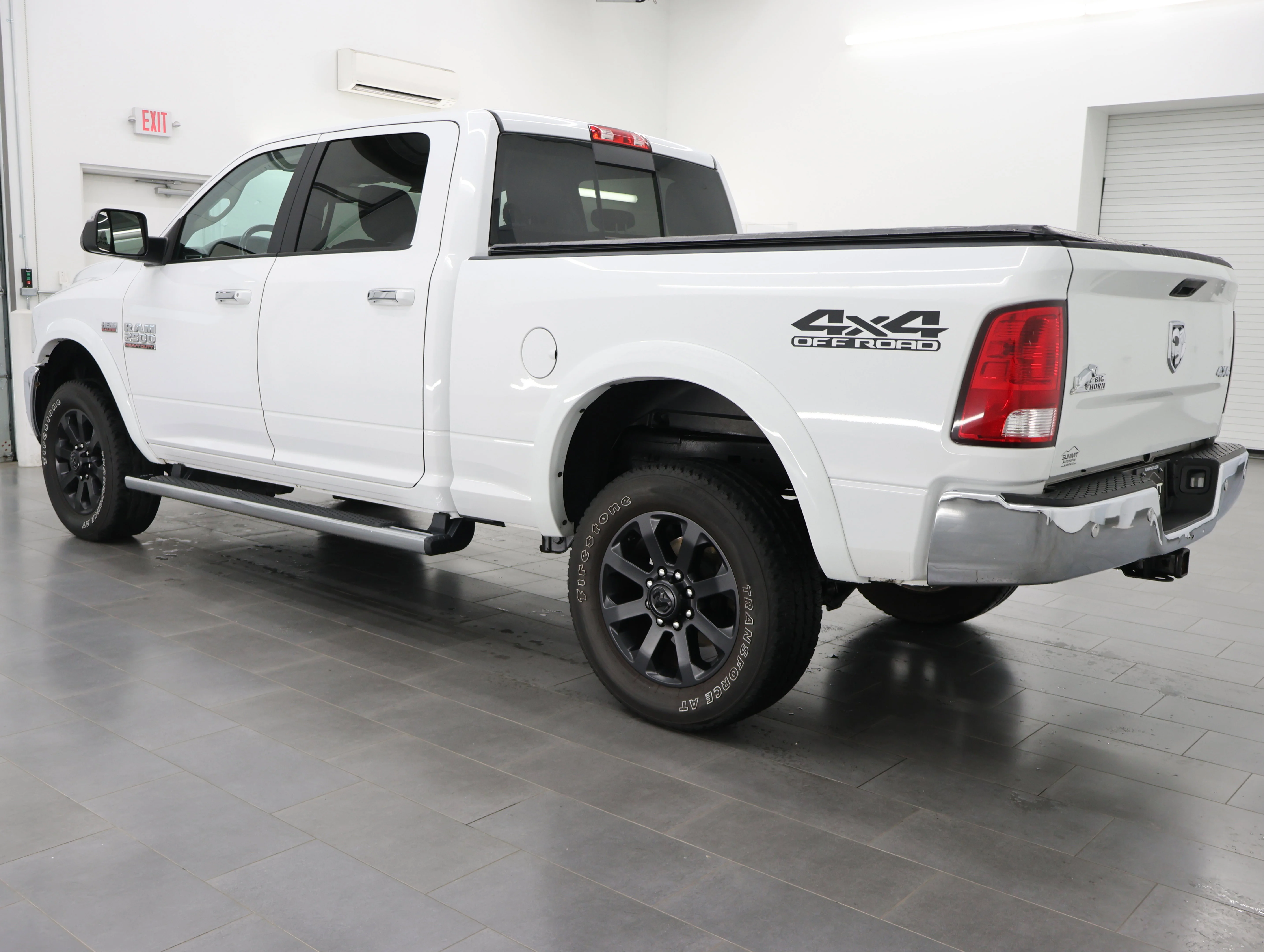 Used 2018 Bright White Clearcoat Ram Big Horn image 6