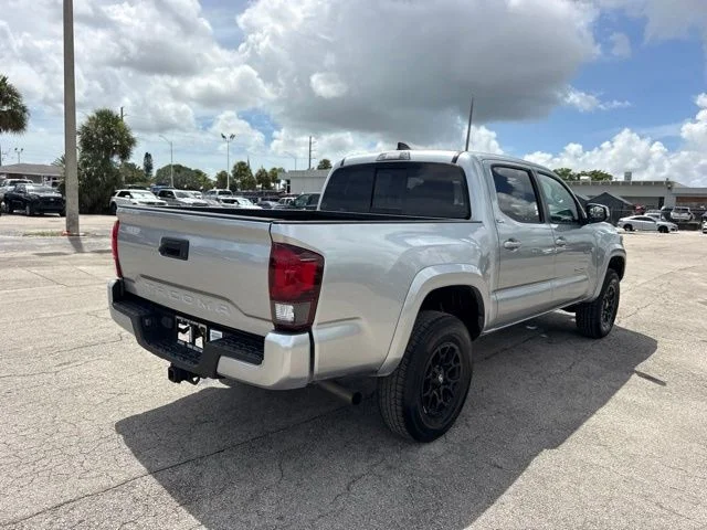 Used 2022 Silver Toyota SR5 image 3
