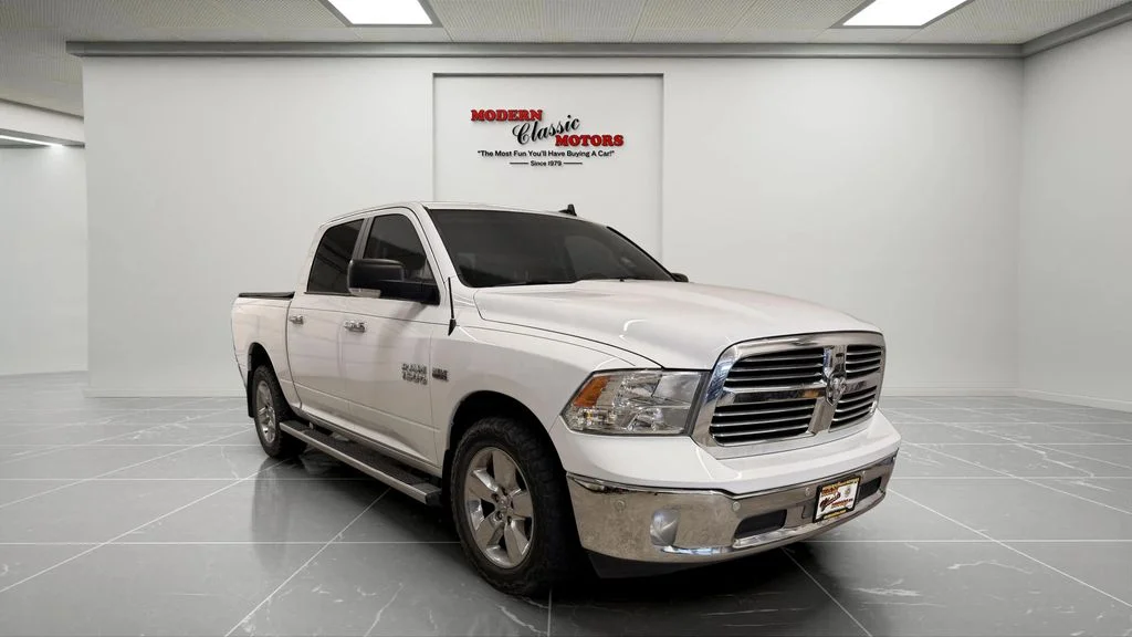 2017 RAM 1500 Big Horn 4x4 Crew Cab 5'7's photo