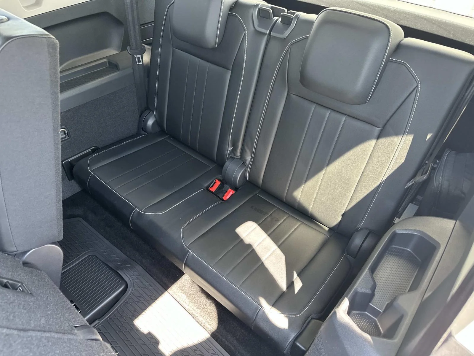 Certified Used 2023 Gray Volkswagen SE image 11