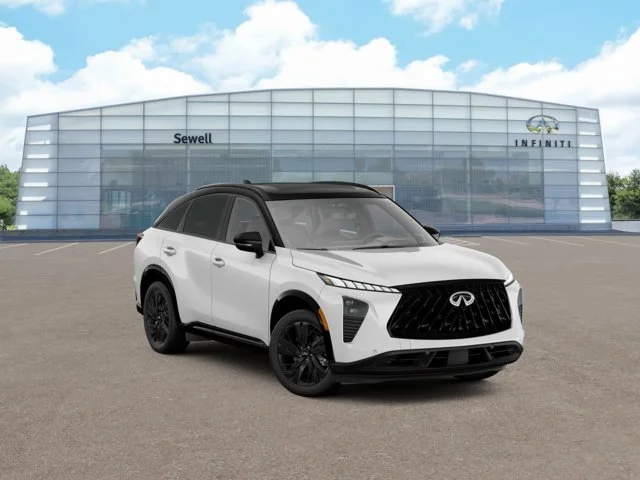 New 2027 2T RAD WHT INFINITI Sport AWD image 4