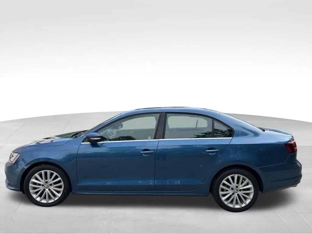 Used 2016 Blue Volkswagen 1.8T SEL image 3